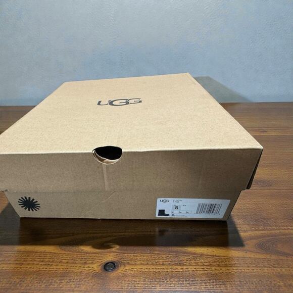 NWT Ugg Polk Lug Sole Moto Boots Black Leather Size 8 - Picture 11 of 13